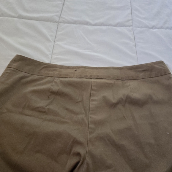 🔥 2/$9 or 3/$13  George Women's Tan Wide-Leg Cropped Pants - Picture 5 of 8